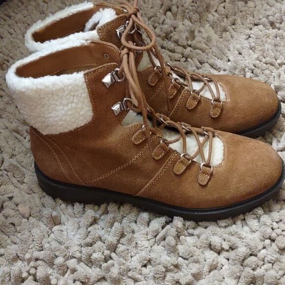 New Marc Fisher Women's Size 9M Hiking Boot Gorpcore Lace up Tan Suede Lace up - Picture 3 of 9
